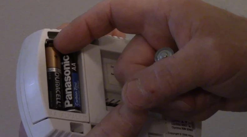 honeywell smart thermostat battery